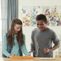 Hasbro Gaming Fantastic Gymnastic Vault Challenge -Ravenmodee Winkel 1874432 005