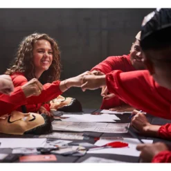 Jumbo La Casa De Papel Escape Spel 2 -Ravenmodee Winkel 1989708 d5285e7b